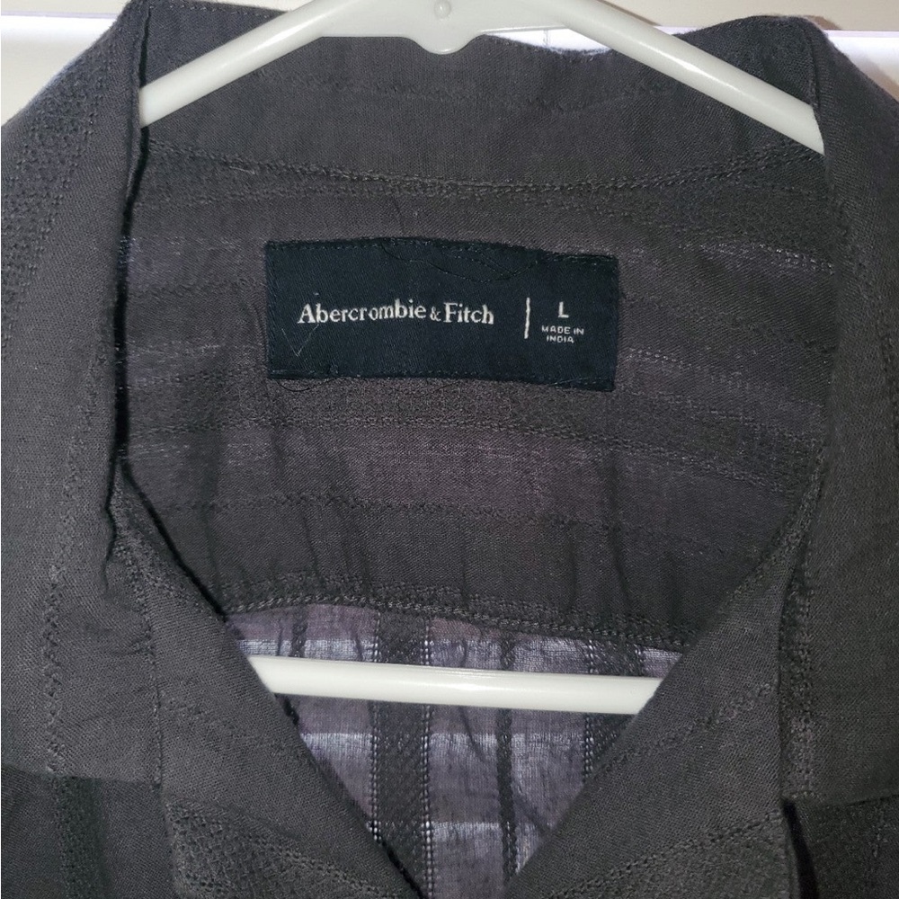 ABERCROMBIE & FITCH. Mens ShortSleeve button-up. LARGE